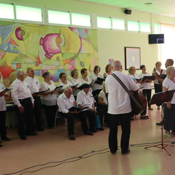 Los hogares de San Pedro y Lo Pagán cierran el curso con exposiciones, premios y homenajes 