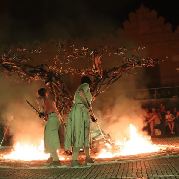 Fuego, danza, malabares, acrobacias y risas en la segunda noche del festival “Sal de Calle”