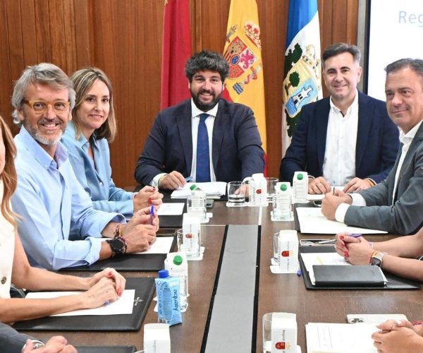 El primer Consejo de Gobierno regional del nuevo curso se celebra en San Pedro del Pinatar