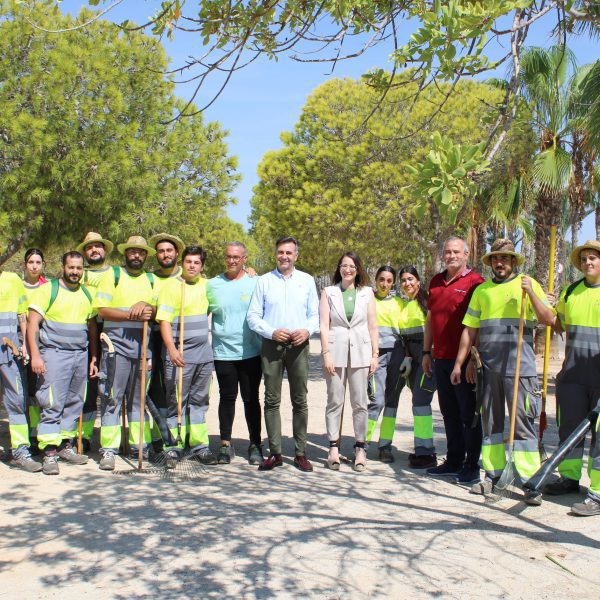 Los alumnos del PMEF realizan su formación laboral en parques y zonas verdes