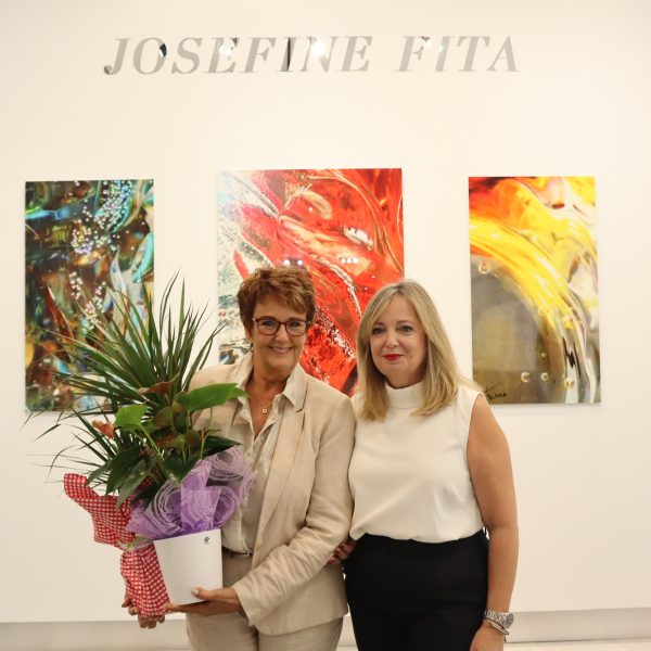 Exposición de fotografía abstracta de Josefine Fita en San Pedro del Pinatar