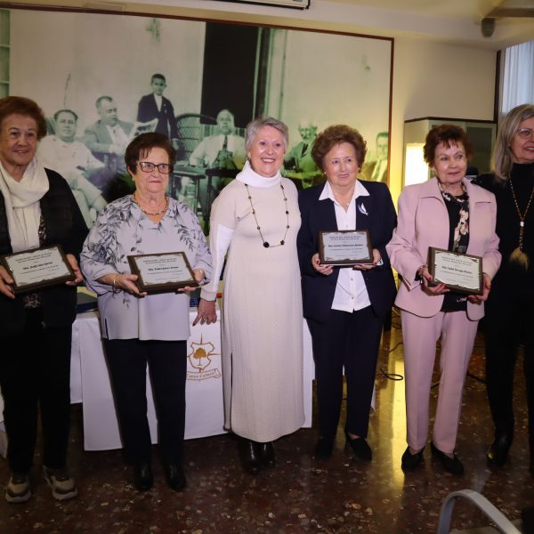 La Asociación de Amas de Casa de San Pedro del Pinatar celebra la Navidad 